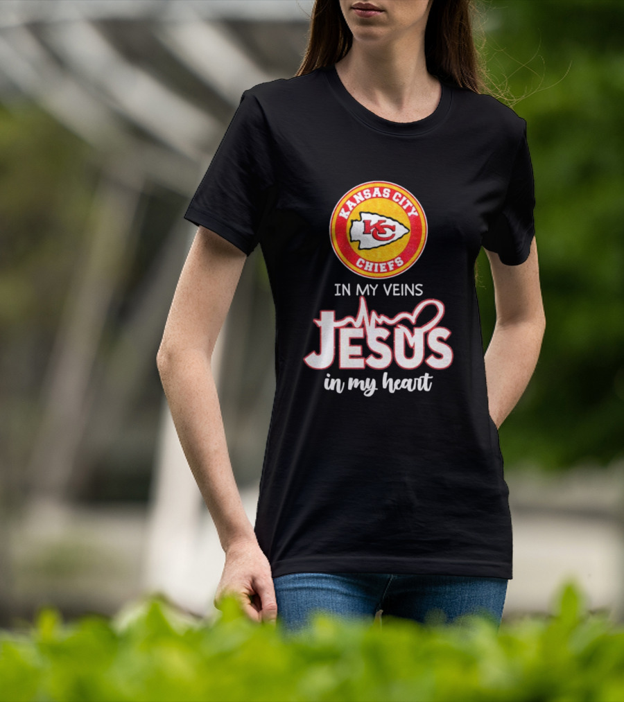 Kansas City Chiefs In My Veins Jesus In My Heart Football Faithful T-Shirt