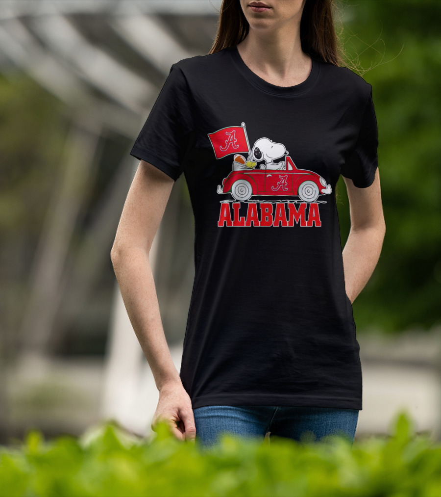 Snoopy And Woodstock Driving Red Car Alabama Crimson Tide Flag T-Shirt
