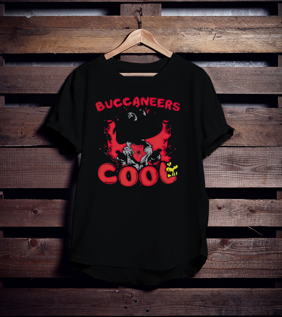 Buccaneers Snoopy And Woodstock Cool T-Shirt