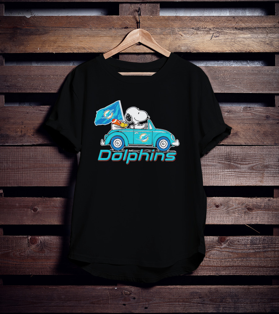 Snoopy And Woodstock Driving Car Miami Dolphins Flag T-Shirt