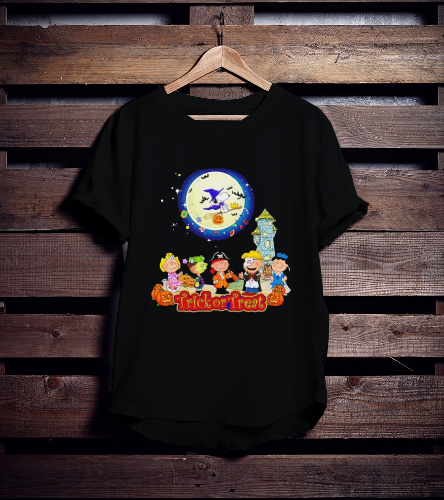Peanuts Trick Or Treat Halloween Snoopy And Friends Moon Costumes T-Shirt