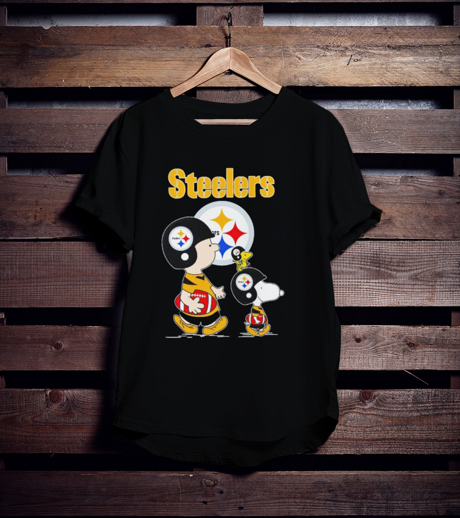 Peanuts Characters With Steelers Football Helmets T-Shirt