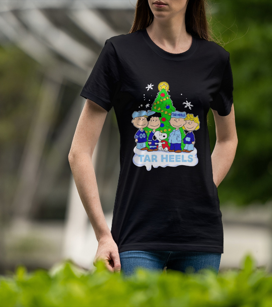 Tar Heels Peanuts Characters By Christmas Tree Holiday Scene T-Shirt