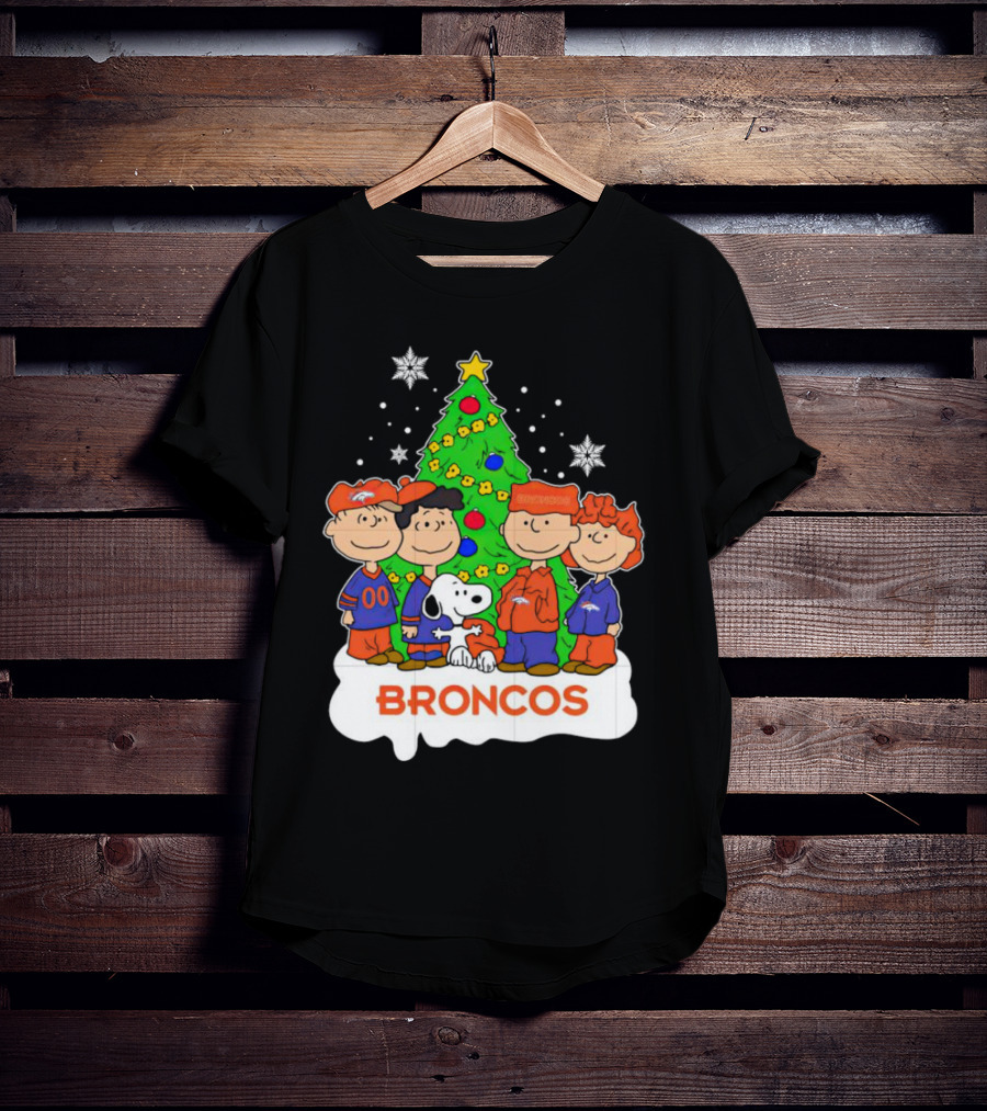 Peanuts Characters Denver Broncos Christmas Tree Scene T-Shirt