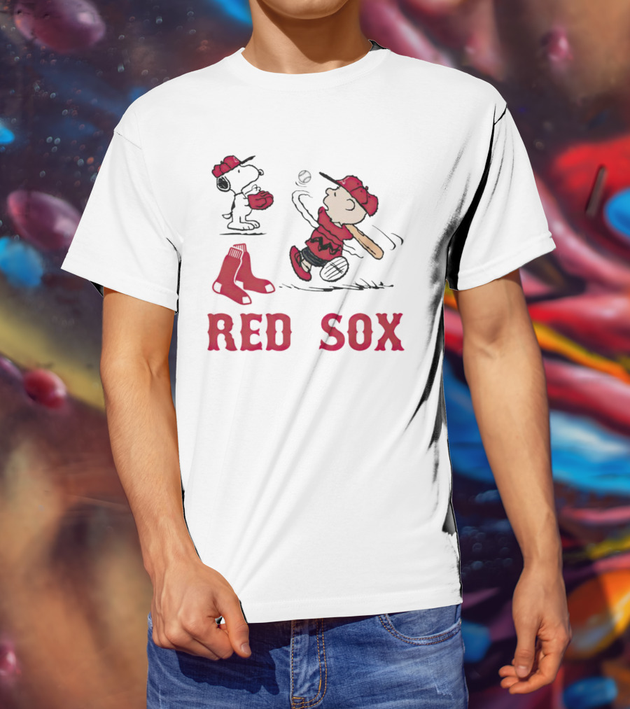 Charlie Brown Snoopy Boston Red Sox Baseball Play Peanuts Characters T-Shirt