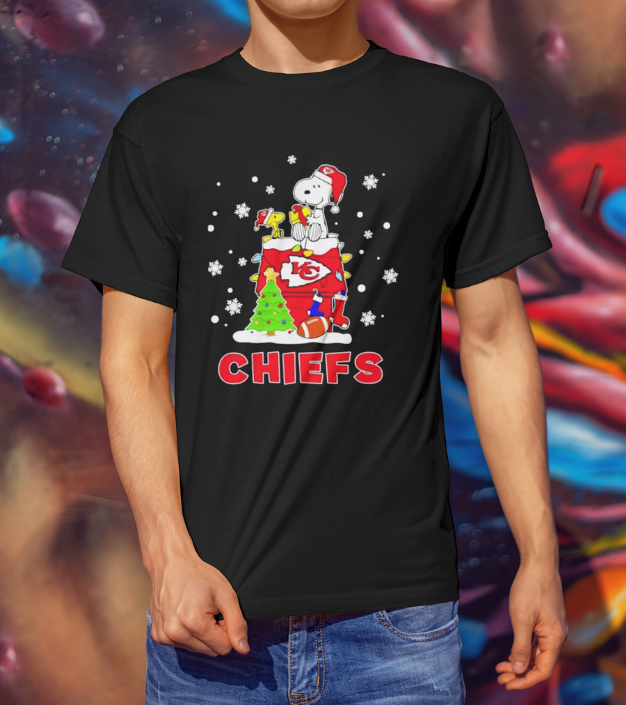 Kansas City Chiefs Christmas Snoopy Woodstock Dog House T-Shirt