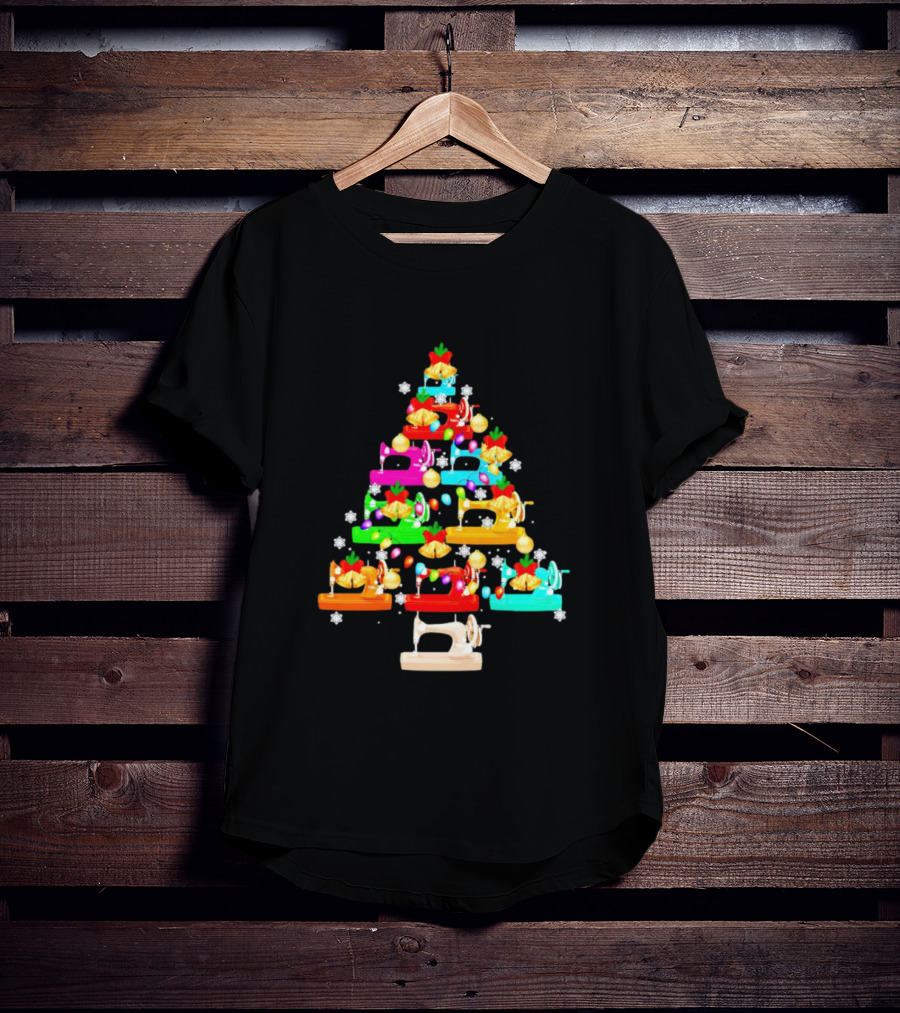 Quilt Sewing Lover Christmas Tree Sewing Machine Festive T-Shirt