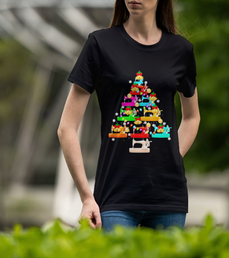 Quilt Sewing Lover Christmas Tree Sewing Machine Festive T-Shirt