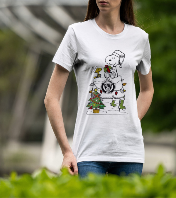 Snoopy Woodstock Christmas Igloo Brooklyn Nets Holiday Scene T-Shirt