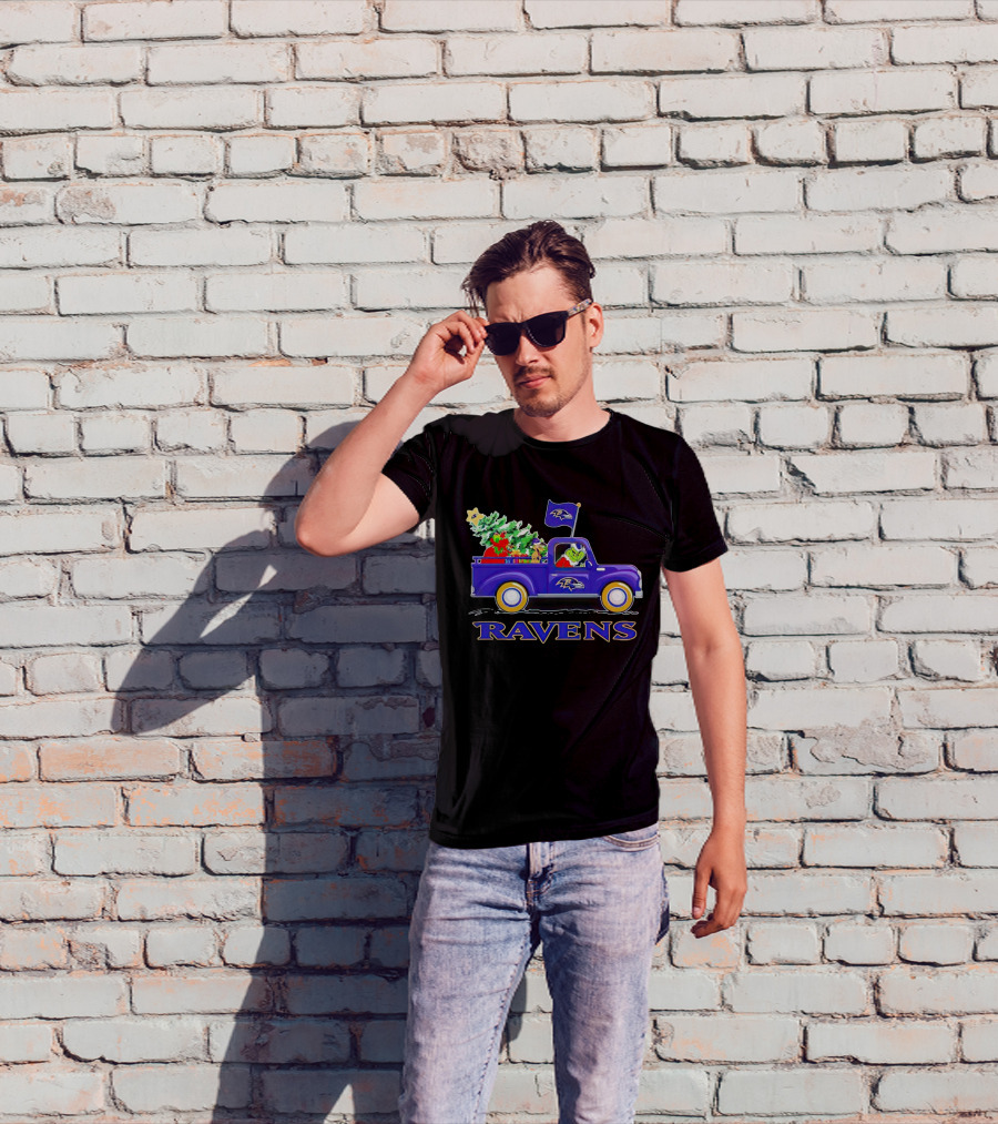 Grinch Driving Baltimore Ravens Christmas Truck T-Shirt