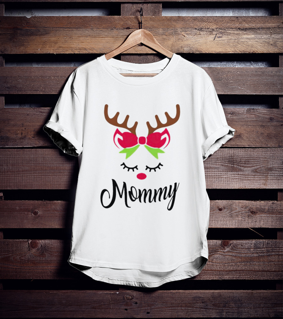 Mommy Reindeer Antlers Christmas Bow T-Shirt