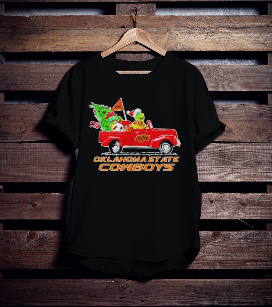 Oklahoma State Cowboys Christmas Grinch And Dog Driving Red OSU Car With Tree And Presents T-Shirt