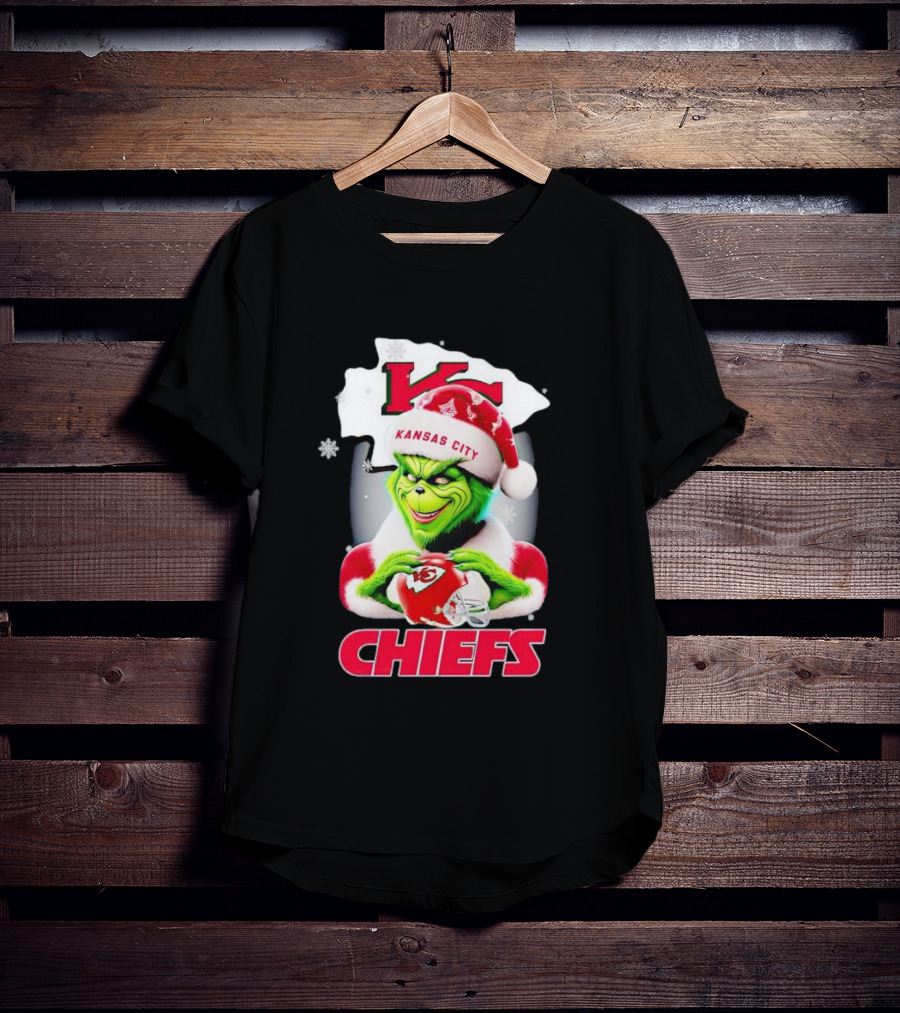 Kansas City Chiefs Christmas Grinch In Santa Hat Holding Football T-Shirt