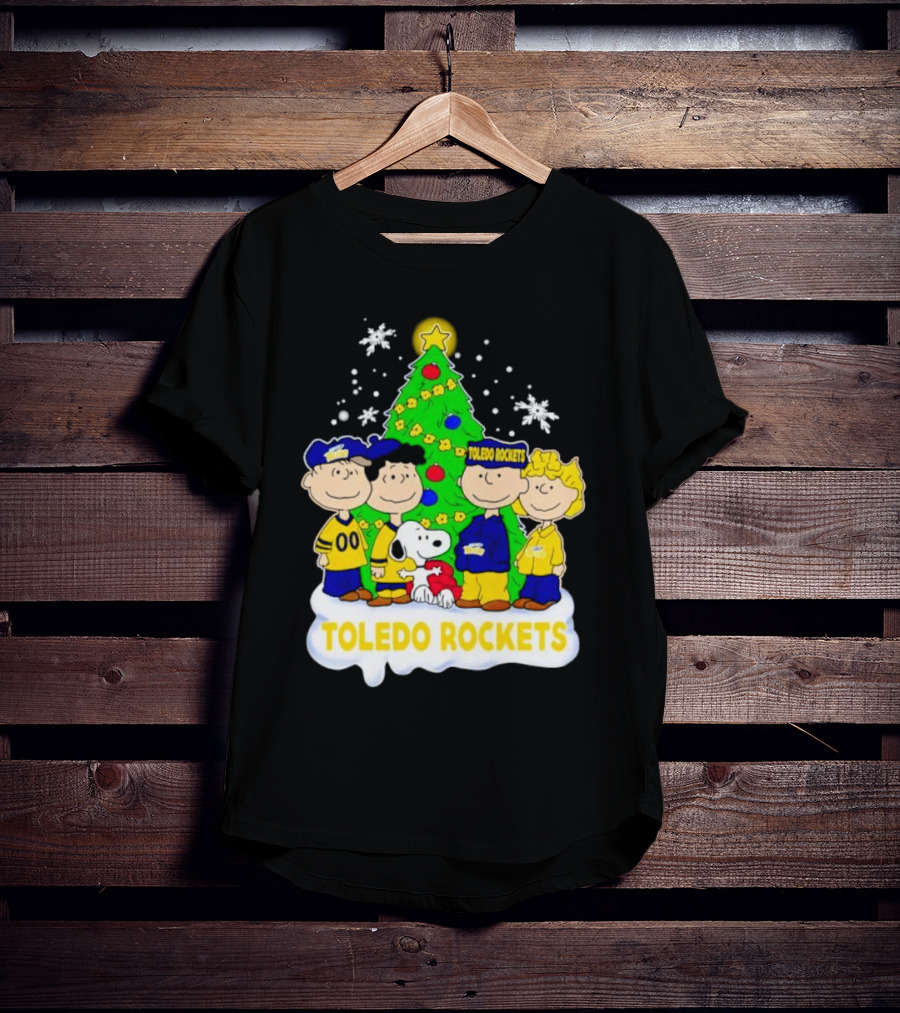 Peanuts Toledo Rockets Christmas Tree With Snoopy And Friends T-Shirt