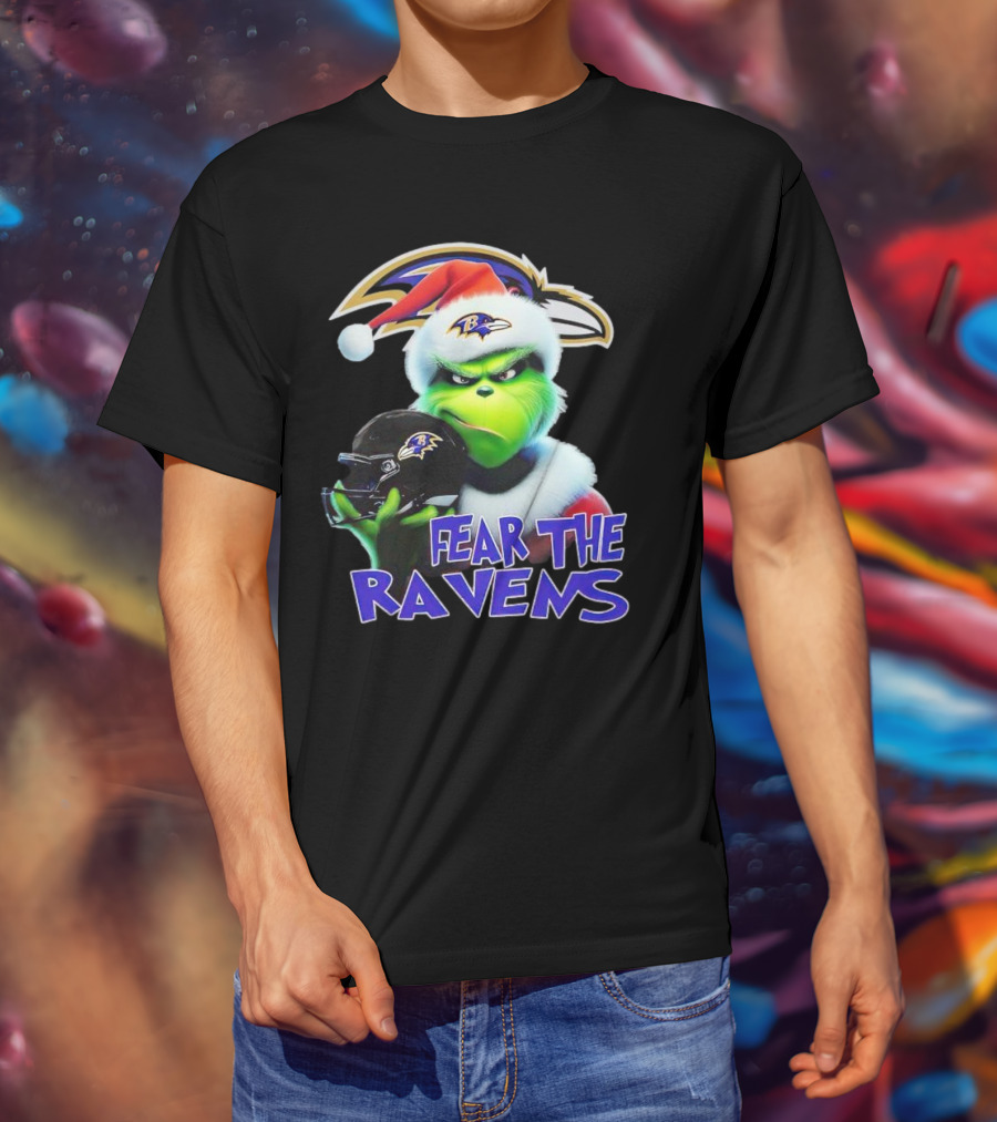 Grinch Wearing Santa Hat Holding Baltimore Ravens Helmet Fear The Ravens T-Shirt