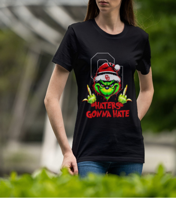 Oklahoma Sooners Grinch Haters Gonna Hate Middle Finger Santa Hat T-Shirt