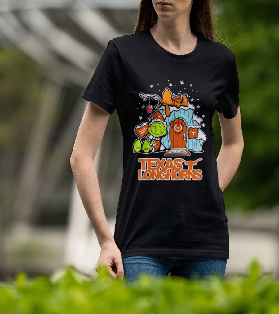 Peanuts Texas Longhorns Grinch Snoopy Merry Xmas Welcome T-Shirt
