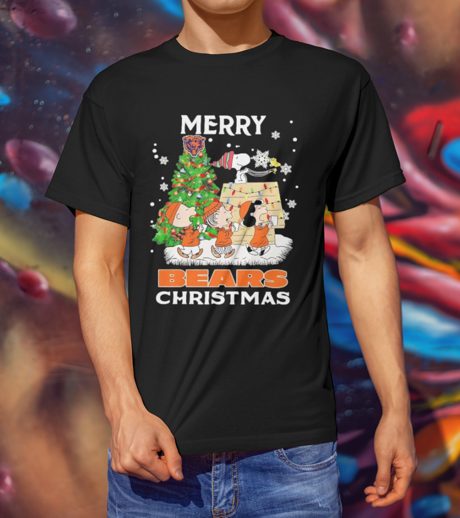 Peanuts Christmas Chicago Bears Merry Holiday Scene T-Shirt