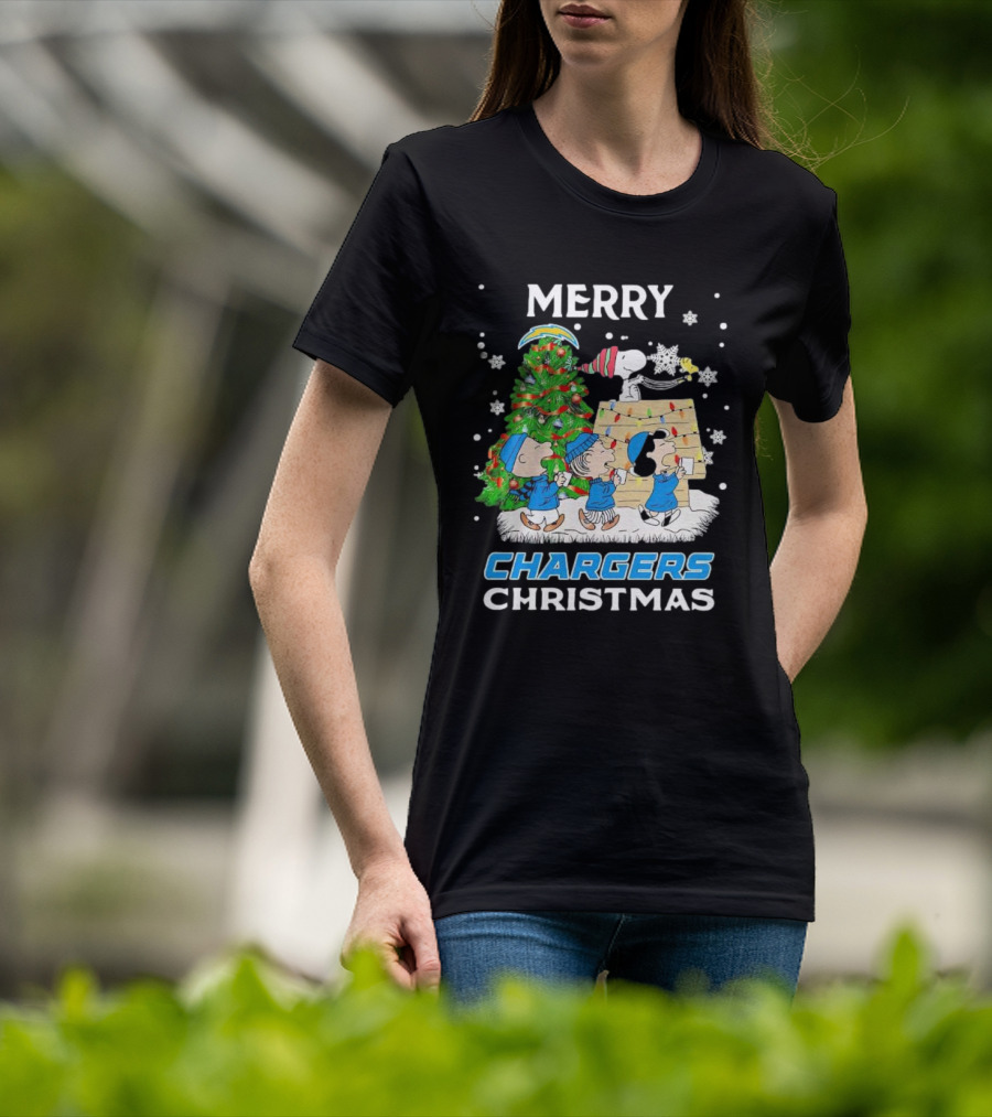 Merry Chargers Christmas Peanuts Characters T-Shirt
