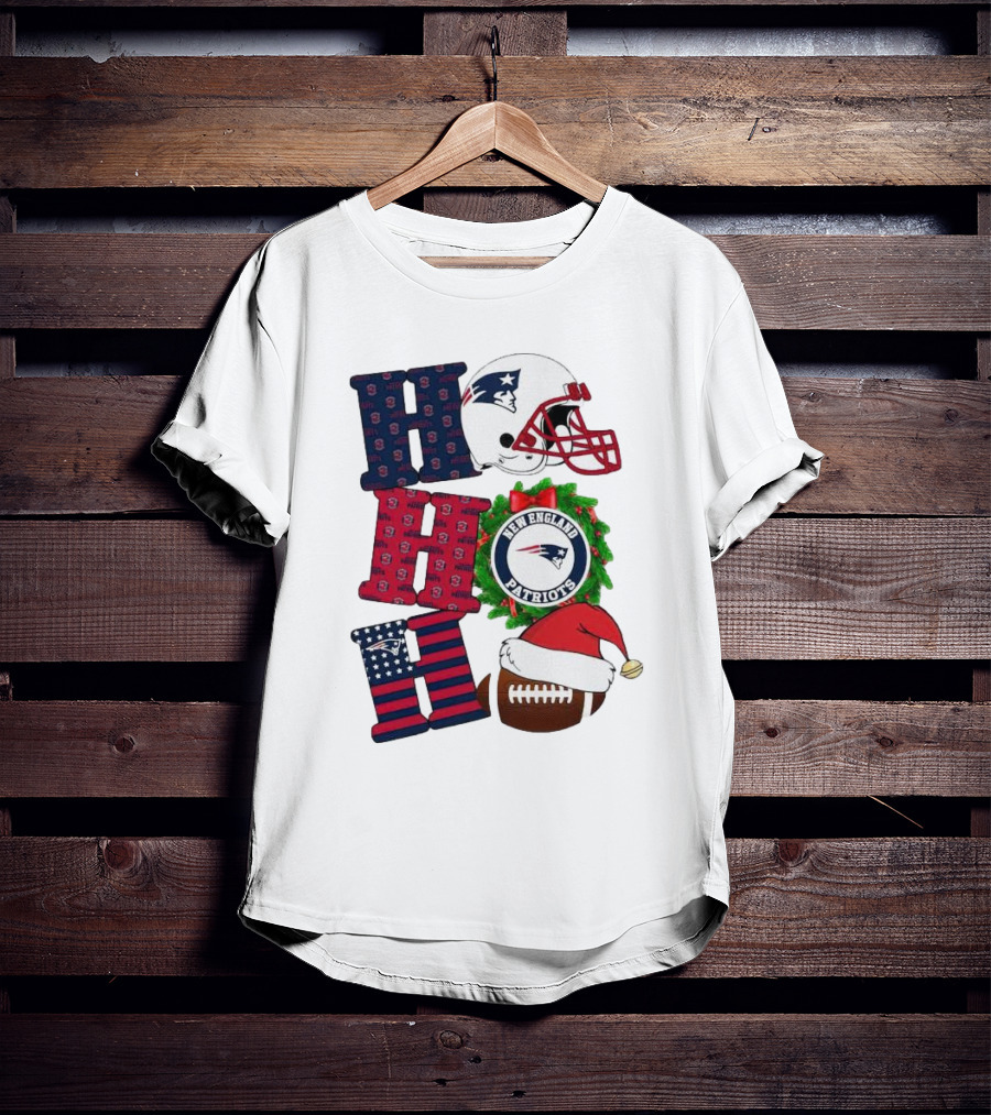 New England Patriots Ho Ho Ho Merry Christmas Football Helmet Wreath Santa Hat Football T-Shirt