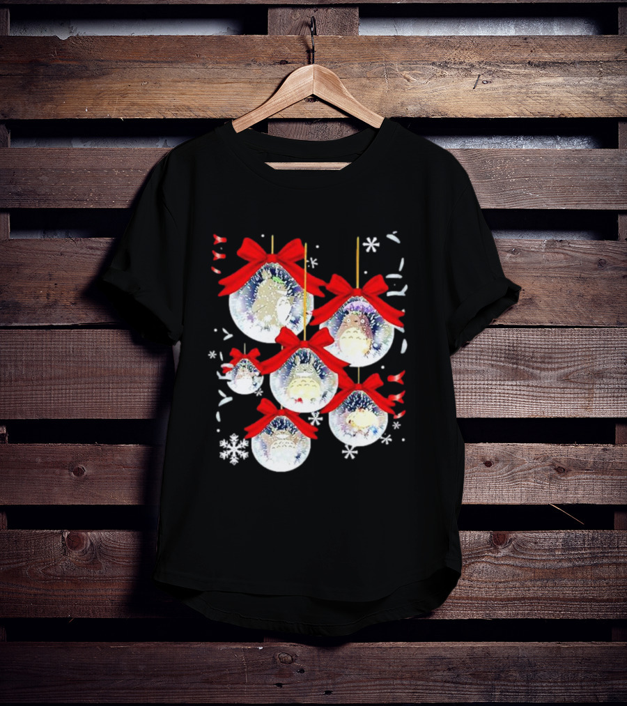 Totoro Chibi Christmas Ornaments With Snowflakes And Red Bows T-Shirt