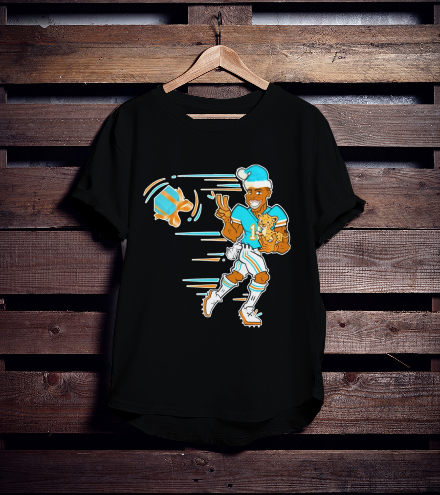 Tyreek Hill Cheetah Claus Football Holiday Player With Cheetah And Santa Hat T-Shirt