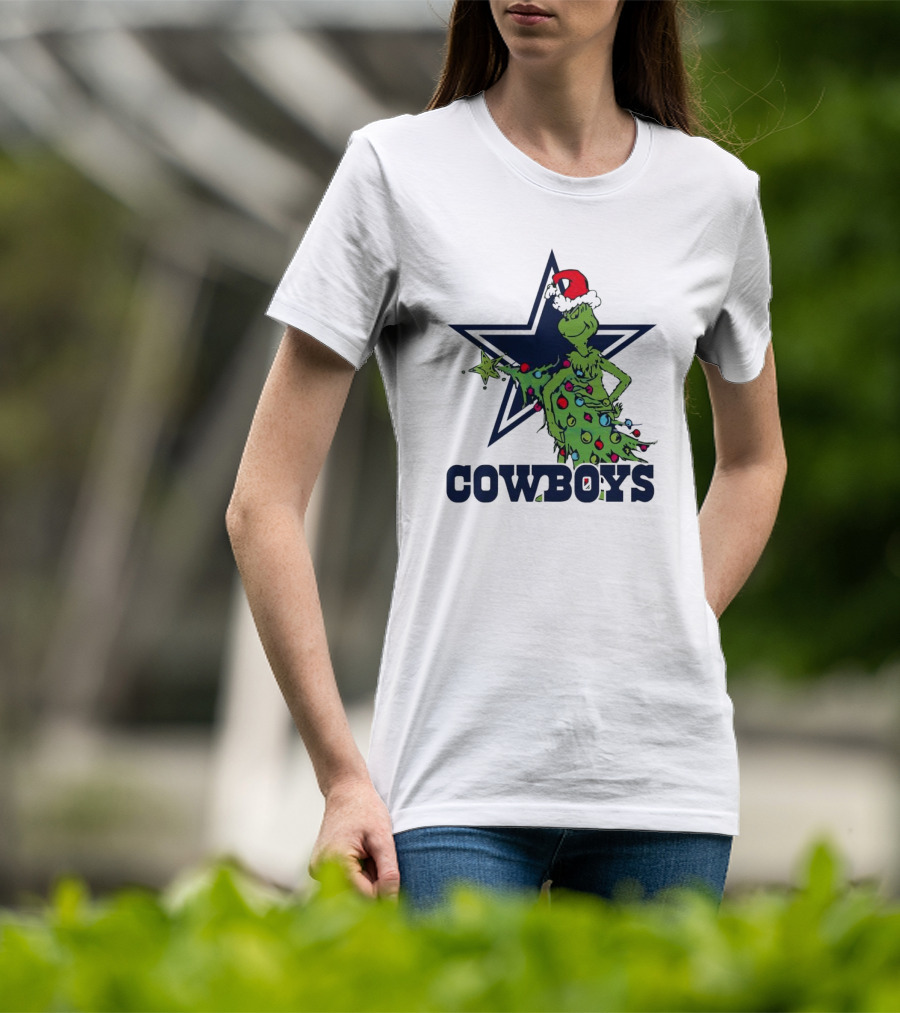Dallas Cowboys Grinch In Santa Hat With Christmas Tree And Star T-Shirt
