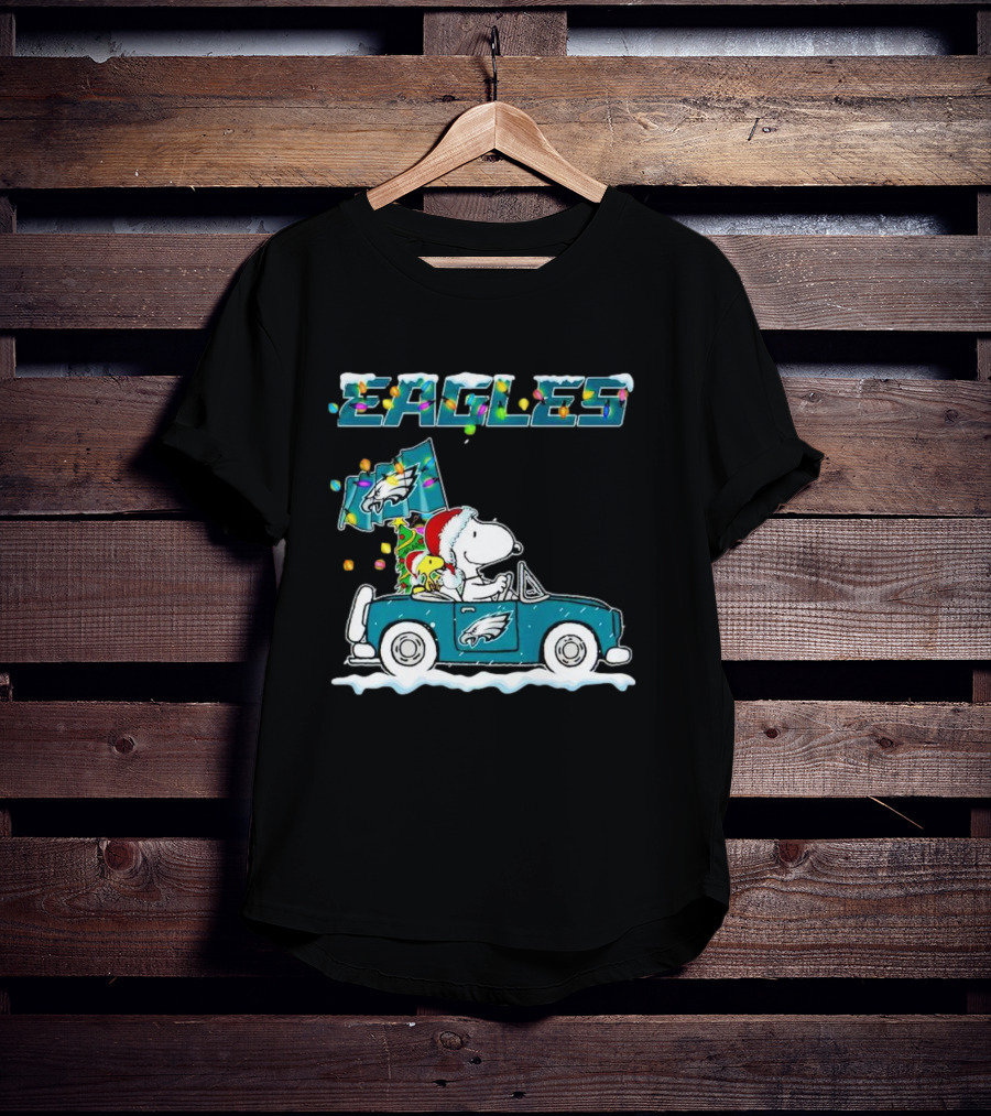 Eagles Snoopy Woodstock Christmas Driving Philadelphia Car T-Shirt