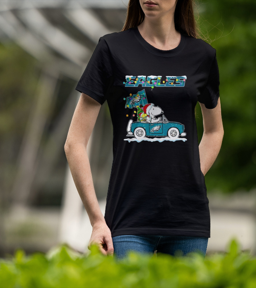 Eagles Snoopy Woodstock Christmas Driving Philadelphia Car T-Shirt