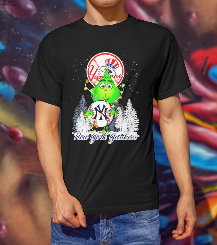 New York Yankees Grinch Christmas Hug With Baseball And Trees T-Shirt