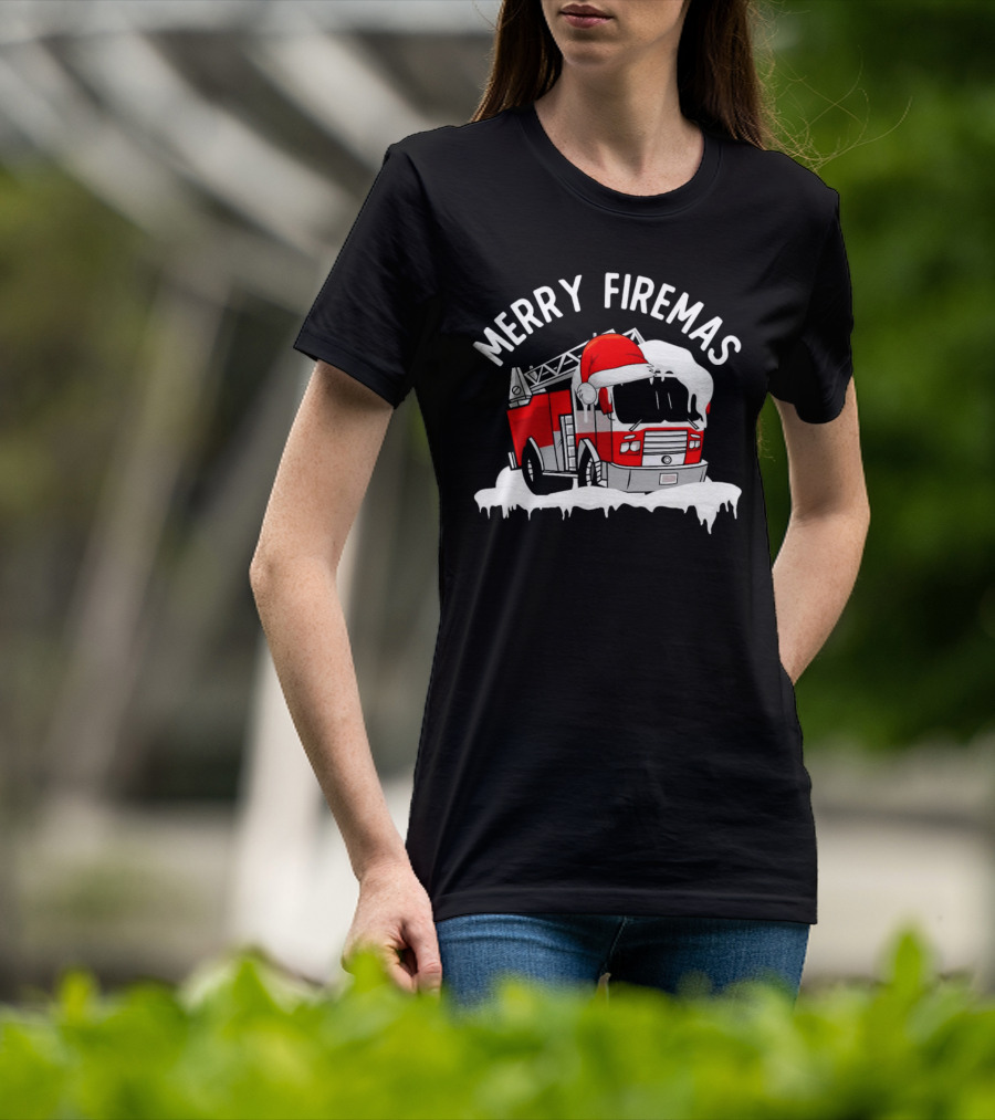 Merry Firemas Fire Truck Santa Hat Christmas T-Shirt