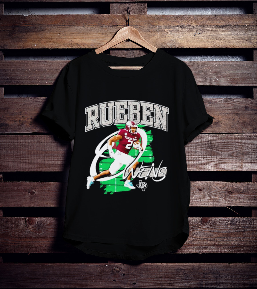 Rueben Owens Texas A&M Player Pose T-Shirt