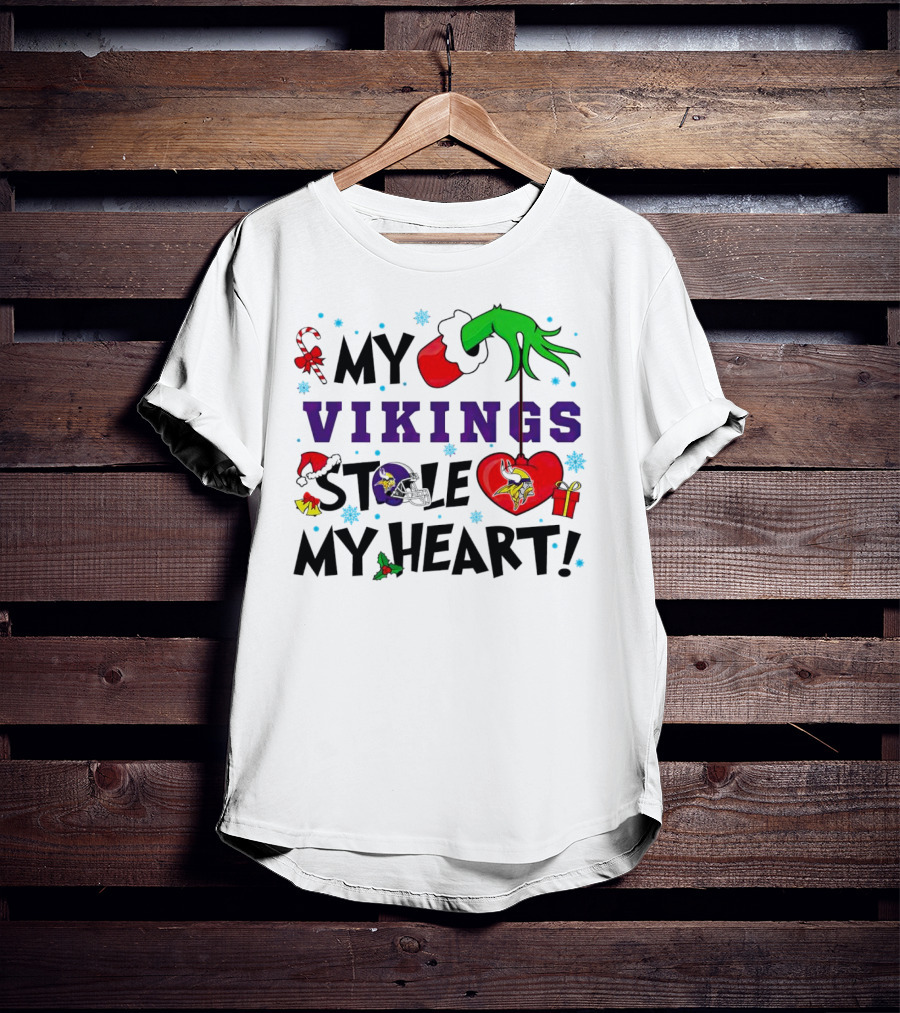Grinch Hand Holding Heart My Vikings Stole My Heart Christmas T-Shirt