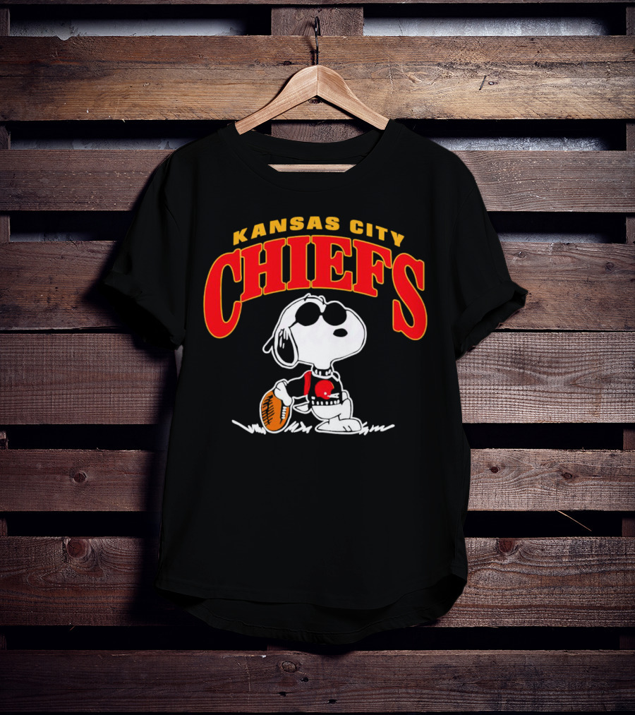 Snoopy Kansas City Chiefs Football T-Shirt