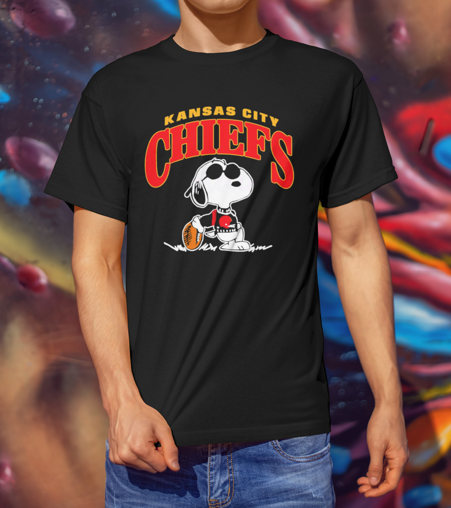 Snoopy Kansas City Chiefs Football T-Shirt
