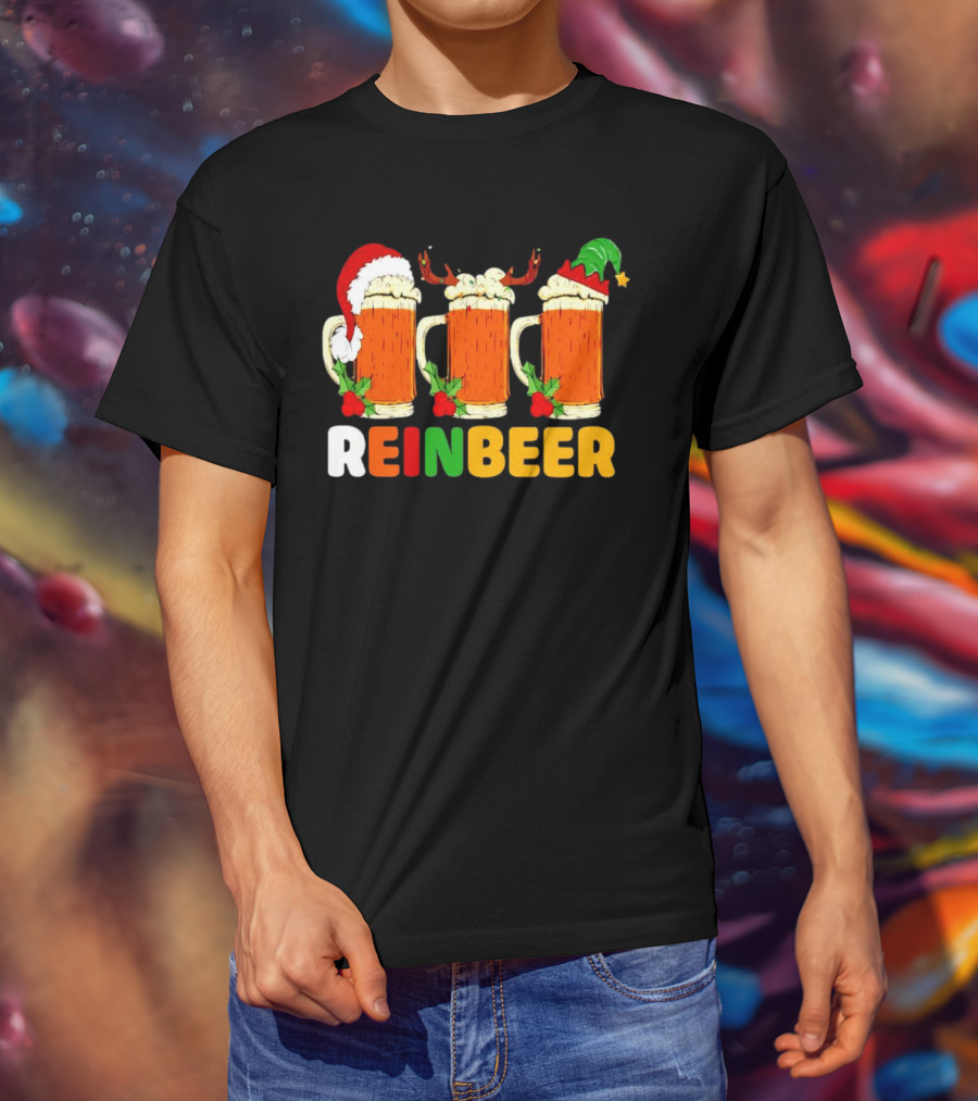 Reinbeer Merry Christmas Funny Beer Mugs With Santa And Elf Hats And Reindeer Antlers T-Shirt