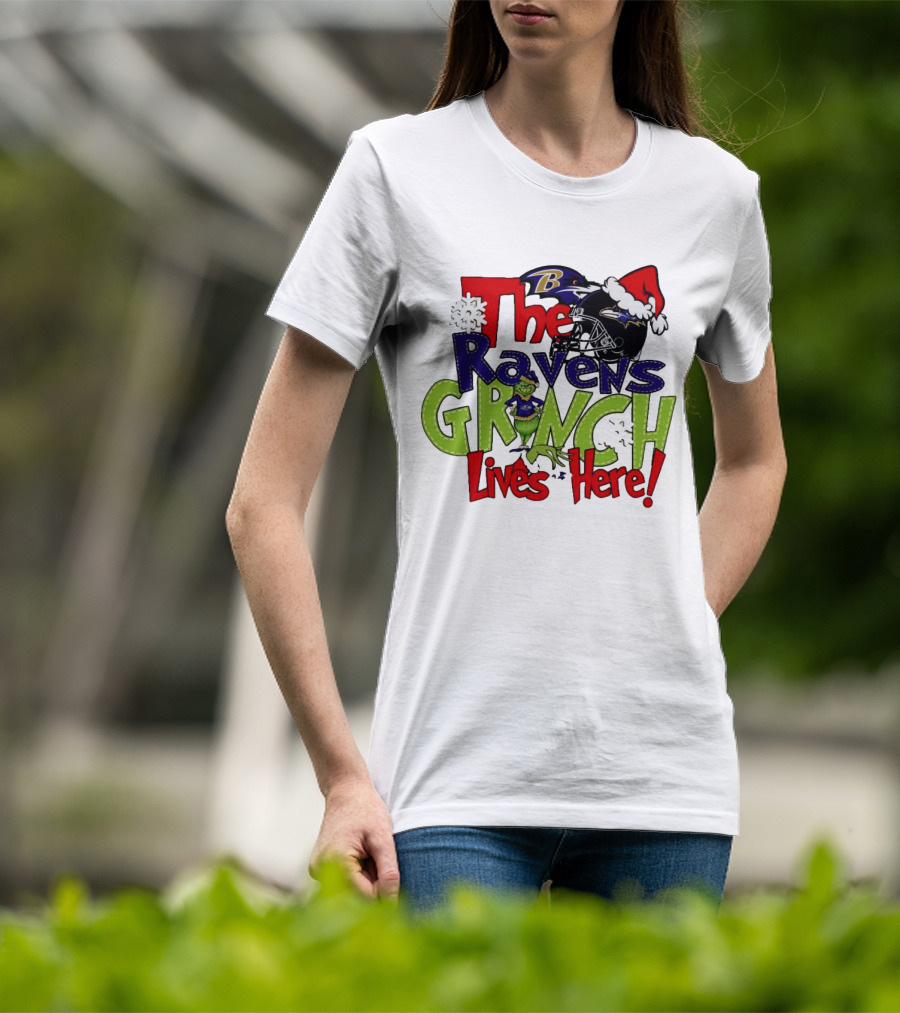 The Ravens Grinch Lives Here Christmas Ravens Logo Santa Hat T-Shirt