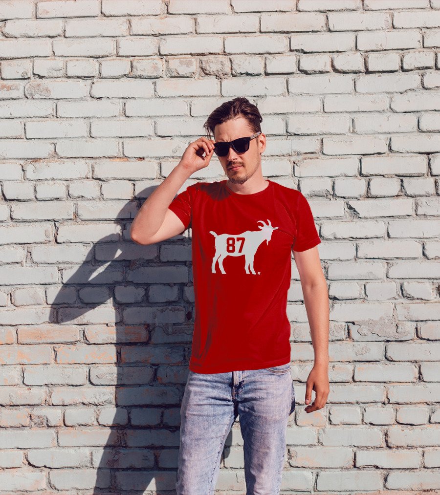 Travis Kelce GOAT 87 Football Legend T-Shirt