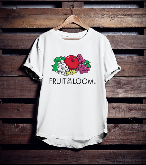 FRUIT OF THE LOOM Logo With Apples Grapes And Leaves T-Shirt
