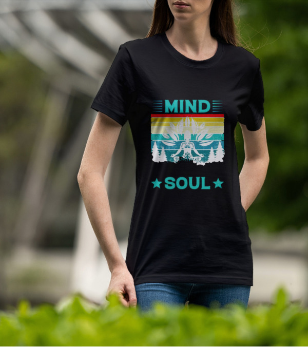 LOSE YOUR MIND FIND YOUR SOUL Yoga Meditation Retro Vintage Rainbow Pine Trees T-Shirt