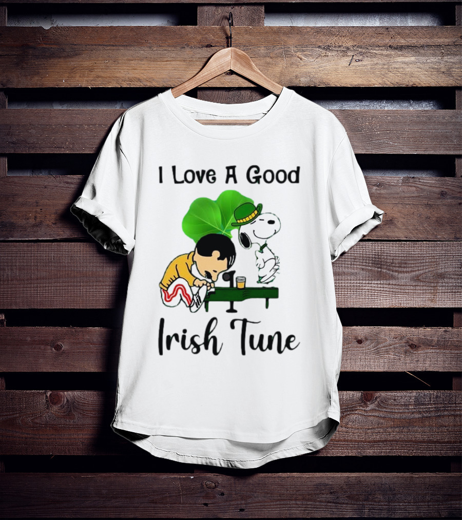 I Love A Good Irish Tune St Patrick Day Snoopy Piano Shamrock T-Shirt