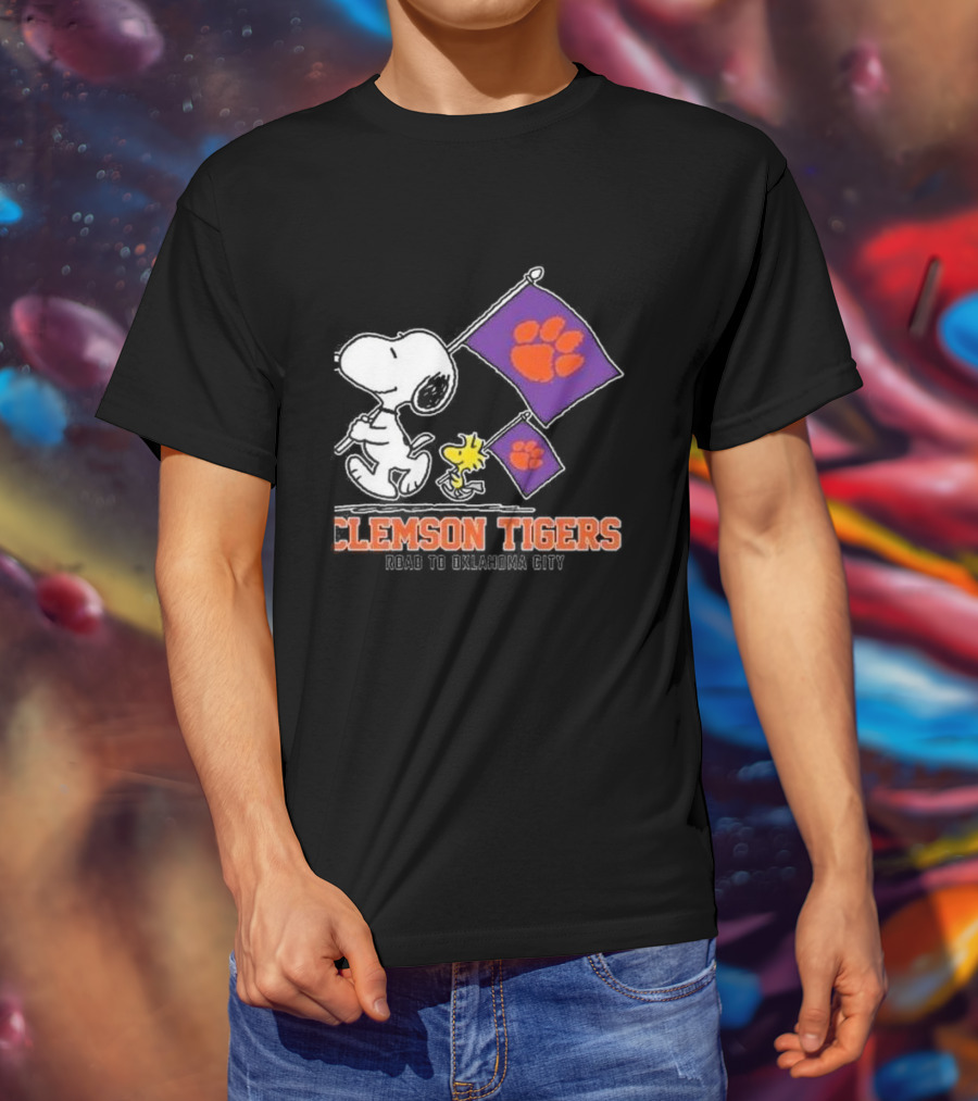 Snoopy And Woodstock Clemson Tigers Journey To Oklahoma City With Paw Flags T-Shirt