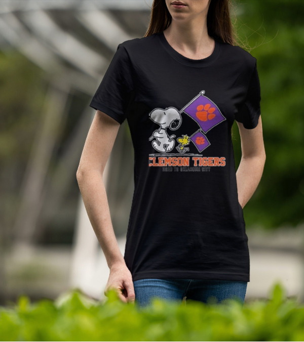 Snoopy And Woodstock Clemson Tigers Journey To Oklahoma City With Paw Flags T-Shirt