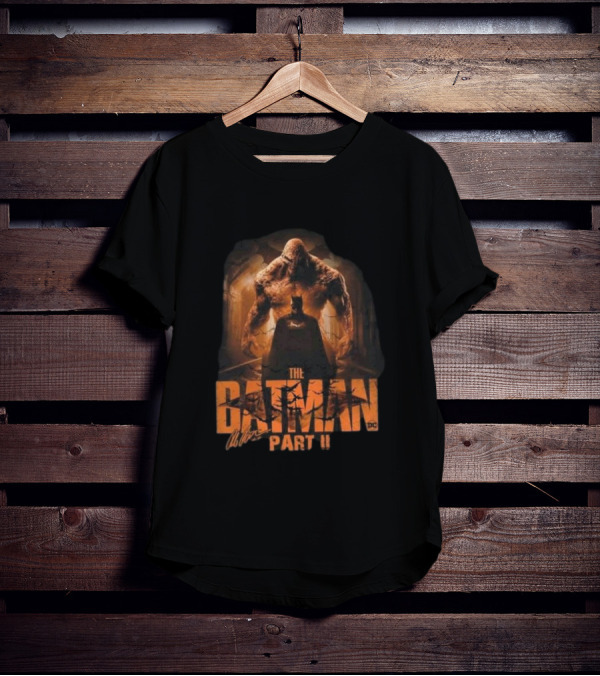 The Batman Part II Gotham City DC Comic Signature Hero T-Shirt