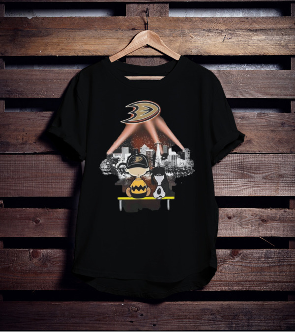 Charlie Brown And Snoopy Anaheim Ducks City T-Shirt
