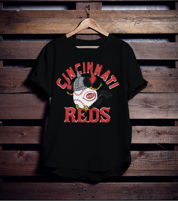 Cincinnati Reds Viking Baseball Helmet And Horns T-Shirt