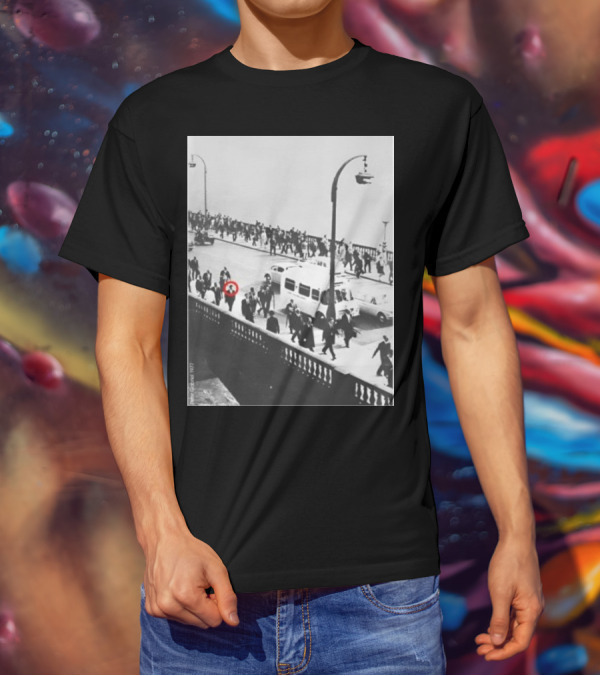 Peter Gabriel In 1977 Urban Crowd With Red Circle Highlight T-Shirt