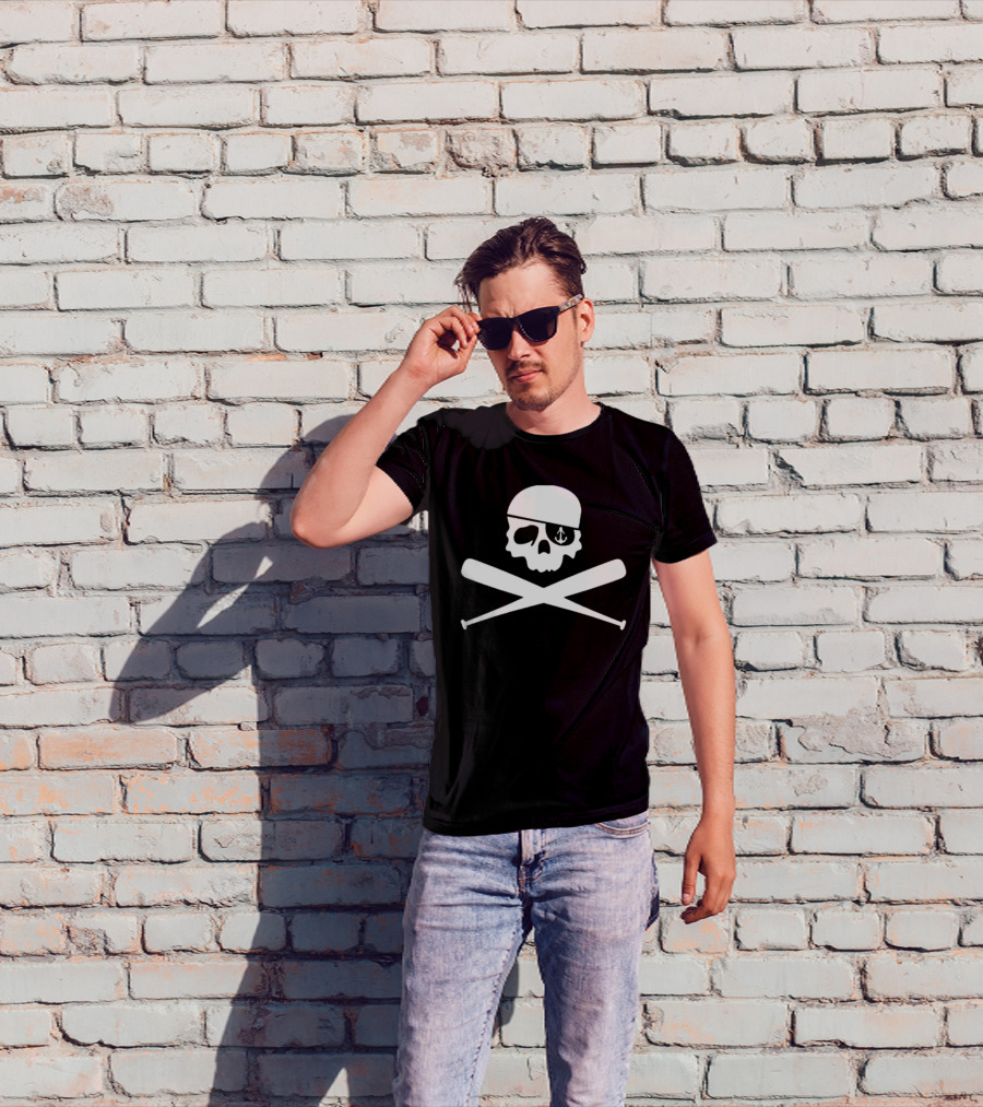 Bryan Reynolds Pirates Anchor-Eyed Skull Crossed Baseball Bats T-Shirt