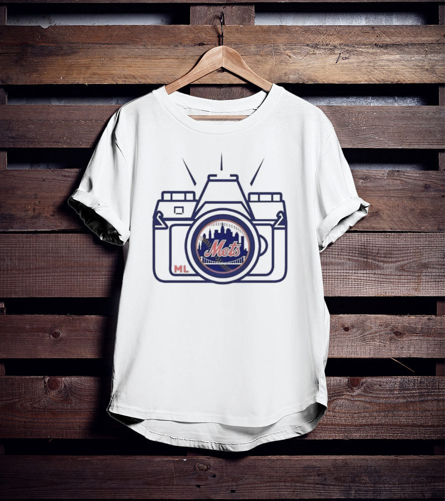 New York Mets Camera Logo With Skyline And Bridge M.L T-Shirt