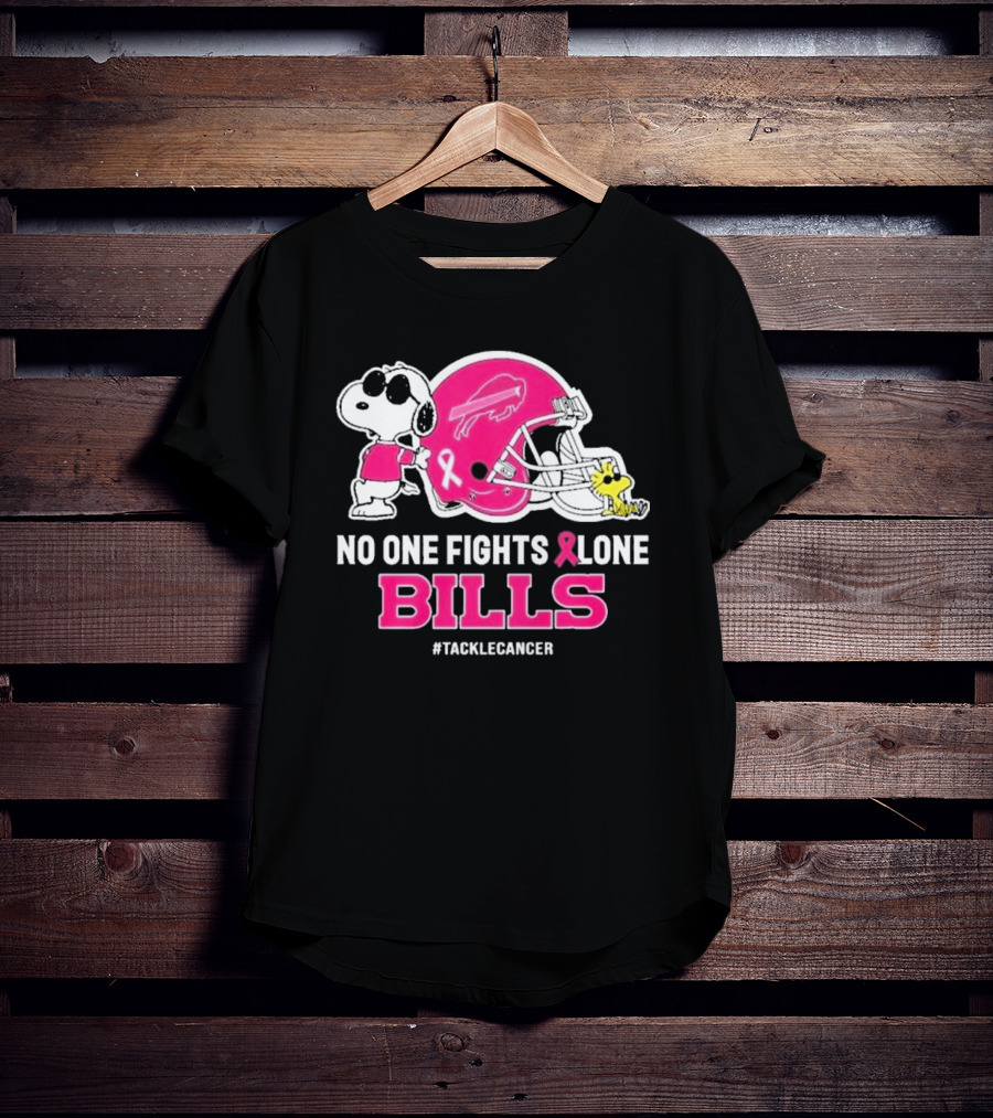 Snoopy And Woodstock No One Fights Alone Buffalo Bills #TackleCancer T-Shirt